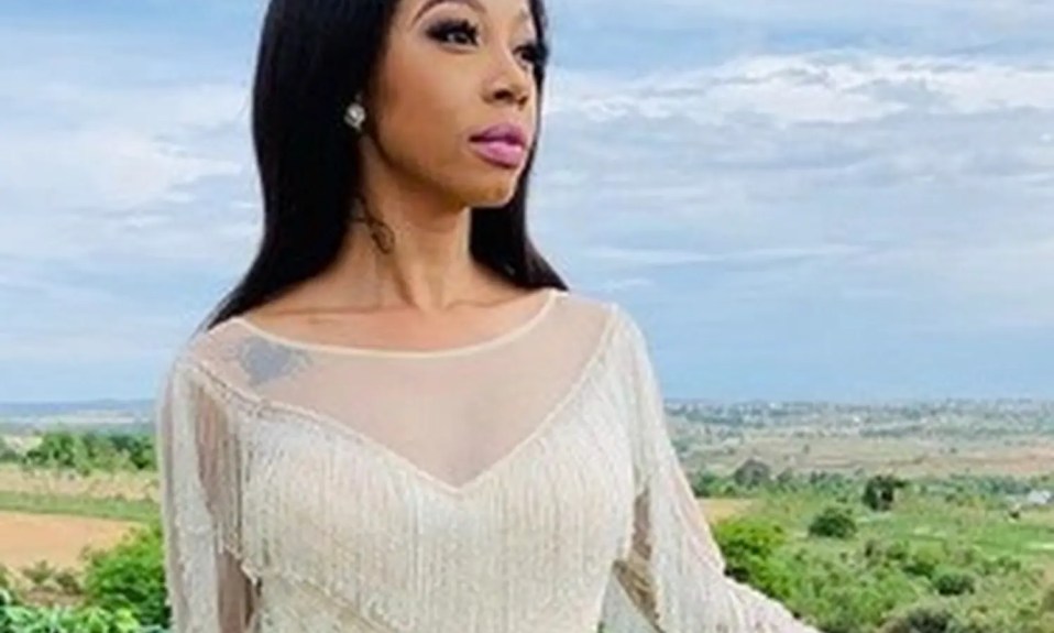 Kelly Khumalo angry and replies fans asking her to forgive Jub Jub